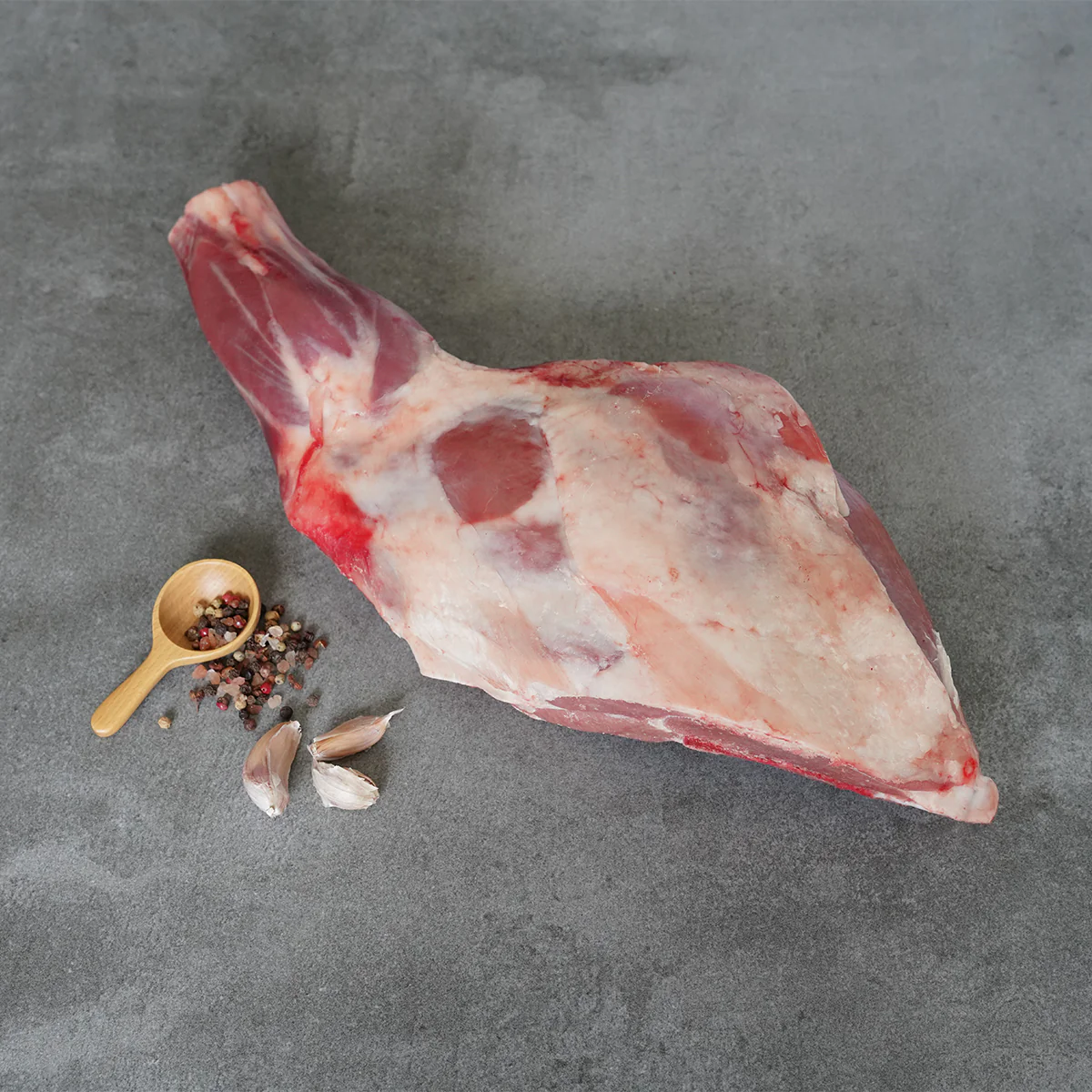 Lamb Shoulder Banjo Cut - Bone In 